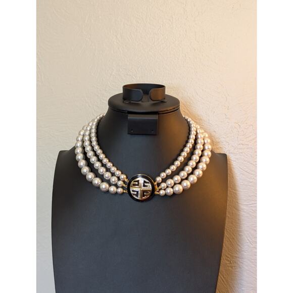 Vintage Designer Givenchy Bijoux Multi Strand Silver Gray Faux Pearl Necklace - Picture 14 of 15